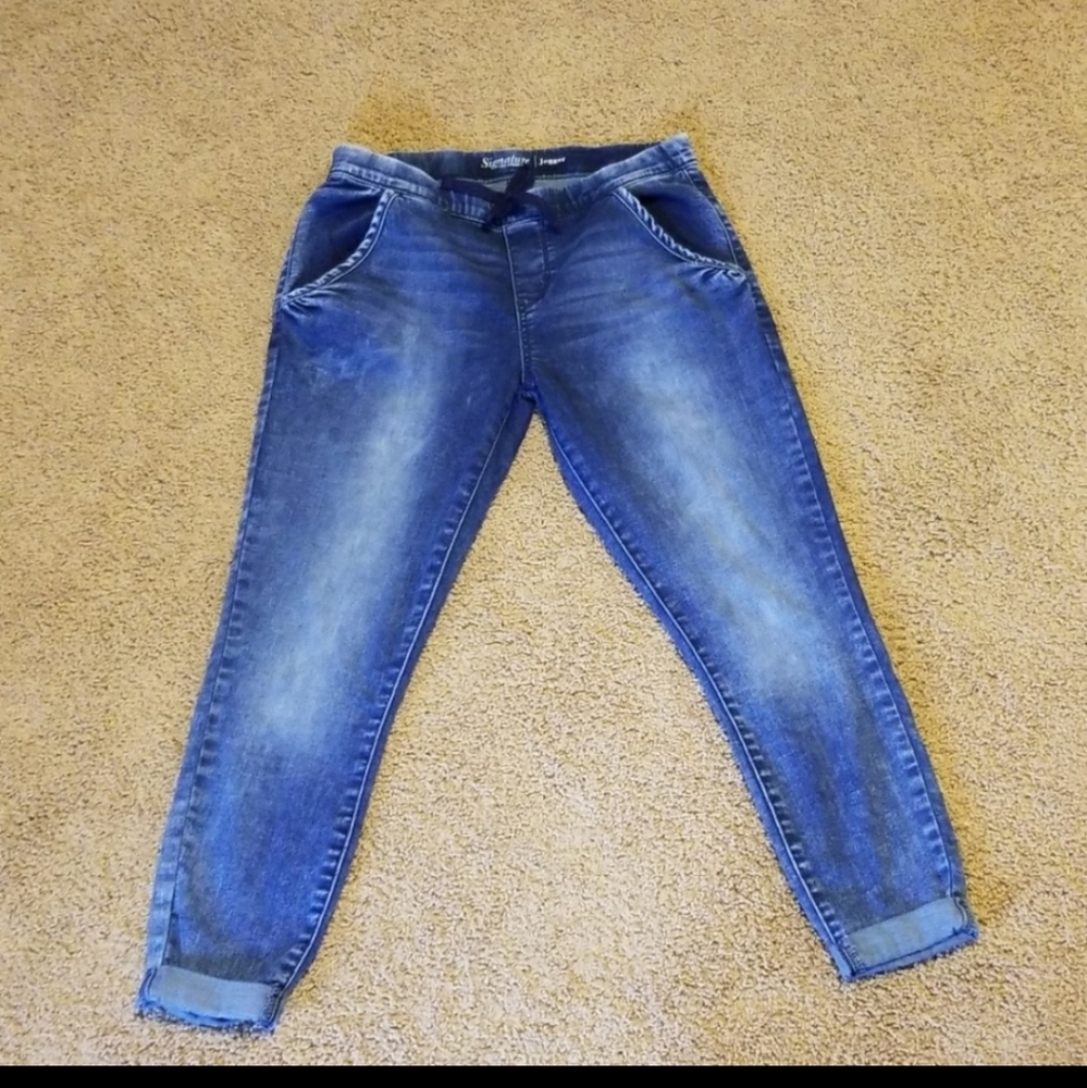 Signature by Levi strauss jogger jeans